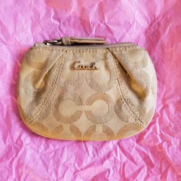 Coach beige signature print coin/key fob - Picture 2 of 5